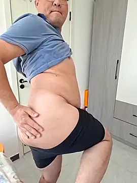 Snapshot of a_jie chatting on December 3, 2025, 1:02 am a jie online show from December 3, 2025, 1:02 am