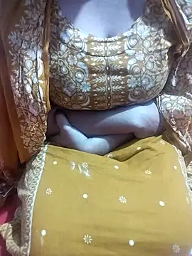 hottyrose69 online show from January 14, 2026, 4:18 am