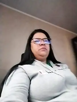 Snapshot of Carameloswing1 chatting on January 9, 2026, 12:19 pm Carameloswing1 online show from January 9, 2026, 12:19 pm