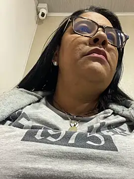 Carameloswing1 online show from April 13, 2026, 12:21 pm