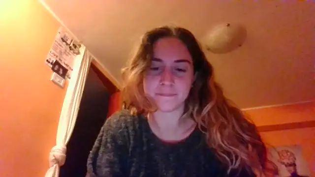 Snapshot of HornyJuliaXO chatting on December 3, 2025, 2:08 am HornyJuliaXO online show from December 3, 2025, 2:08 am