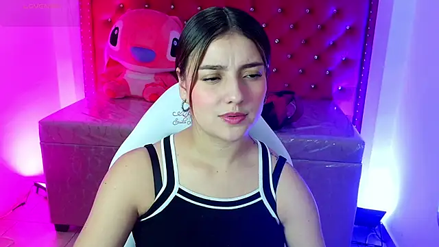 Diamond juliana online show from June 6, 2026, 3:11 am