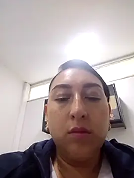 Valeria montana  online show from February 10, 2026, 11:58 am