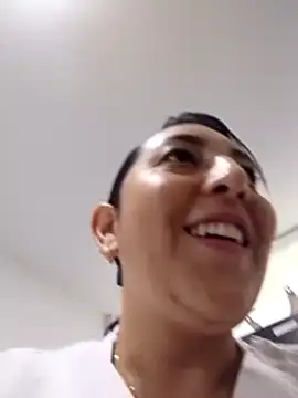 Valeria montana  online show from February 16, 2026, 12:34 pm