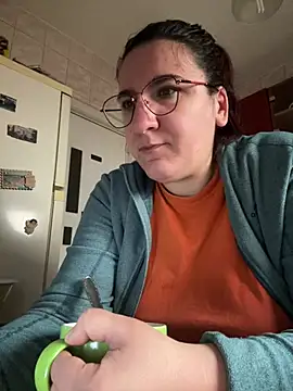 Snapshot of Dana92va chatting on February 17, 2026, 9:06 am Dana92va online show from February 17, 2026, 9:06 am