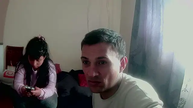 Snapshot of LeomiaDesire chatting on April 9, 2026, 2:11 pm LeomiaDesire online show from April 9, 2026, 2:11 pm