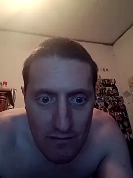 Snapshot of snowbird1117 chatting on January 7, 2026, 5:21 am snowbird1117 online show from January 7, 2026, 5:21 am