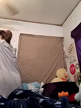 Snapshot of snowbird1117 chatting on January 15, 2026, 12:37 am snowbird1117 online show from January 15, 2026, 12:37 am