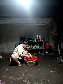 ava-dellght online show from April 24, 2026, 11:18 pm