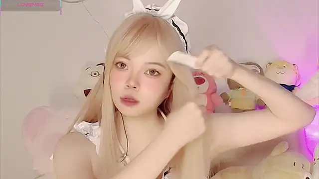 Miyeoonn online show from February 3, 2026, 9:58 am