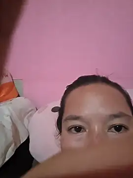 Snapshot of ladycatcher69xx chatting on December 4, 2025, 10:35 am ladycatcher69xx online show from December 4, 2025, 10:35 am