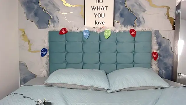 Snapshot of Meloddy_jazz5 chatting on December 3, 2025, 10:08 pm Meloddy jazz5 online show from December 3, 2025, 10:08 pm