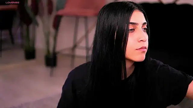 Snapshot of KyraBliss chatting on January 6, 2026, 8:12 pm KyraBliss online show from January 6, 2026, 8:12 pm