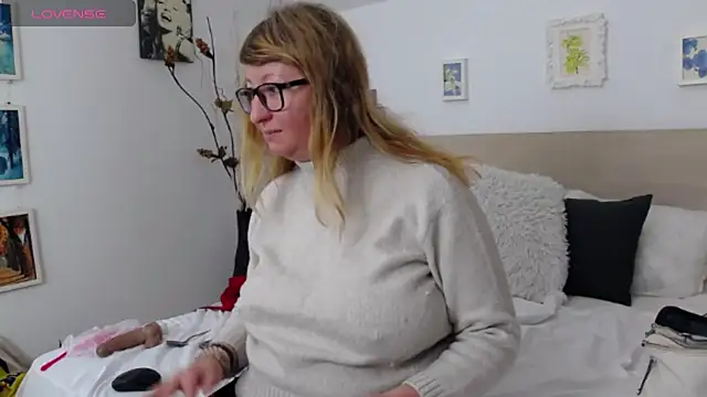 Snapshot of OlgaPavlova chatting on January 13, 2026, 10:53 am OlgaPavlova online show from January 13, 2026, 10:53 am