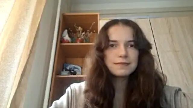 KellyKelik online show from February 13, 2026, 8:10 am