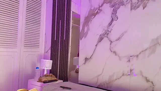 BellaHarpeer online show from April 6, 2026, 7:48 pm