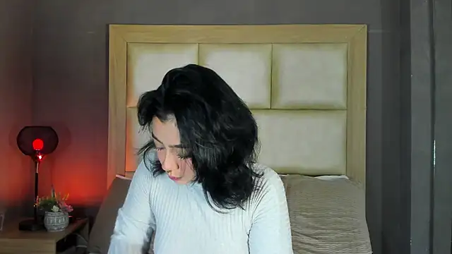 TaniaRedd  online show from February 23, 2026, 1:30 pm