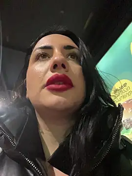 Snapshot of tesaa1212 chatting on January 6, 2026, 6:44 pm tesaa1212 online show from January 6, 2026, 6:44 pm