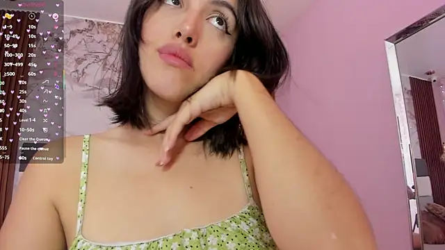 Snapshot of VENUSGREYS1 chatting on December 19, 2025, 12:34 pm VENUSGREYS1 online show from December 19, 2025, 12:34 pm