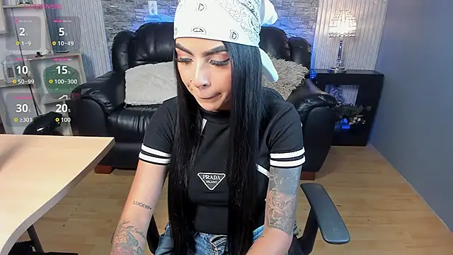  hanna miller   online show from March 10, 2026, 7:52 pm