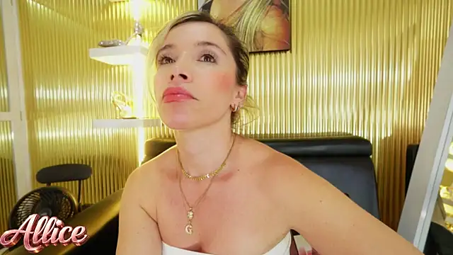 Allice mommy online show from February 12, 2026, 7:20 pm