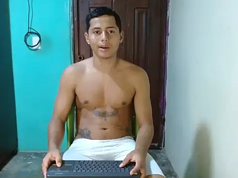 caro lil online show from April 7, 2026, 9:59 pm