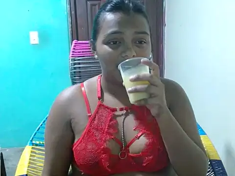 Snapshot of caro_lil chatting on July 13, 2026, 2:25 am caro lil online show from July 13, 2026, 2:25 am