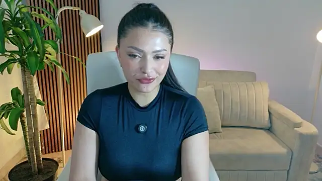 Snapshot of victoria___moon chatting on April 29, 2026, 5:30 pm victoria moon online show from April 29, 2026, 5:30 pm