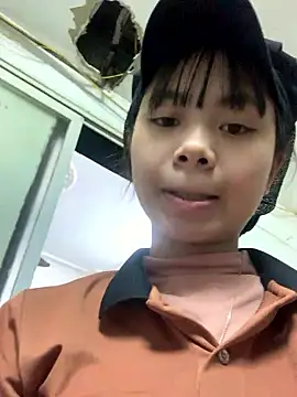 Mon babyy online show from January 8, 2026, 1:35 pm