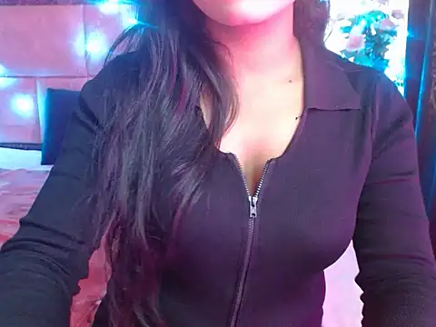 Lola Bebe online show from March 22, 2026, 6:06 am