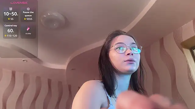 Snapshot of MeganBabyFox chatting on January 8, 2026, 8:27 am MeganBabyFox online show from January 8, 2026, 8:27 am