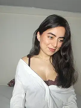 Snapshot of saasha_Petit chatting on February 26, 2026, 10:36 am saasha Petit online show from February 26, 2026, 10:36 am