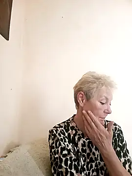 Snapshot of Calypso-Loove chatting on July 2, 2026, 1:28 pm Calypso-Loove online show from July 2, 2026, 1:28 pm