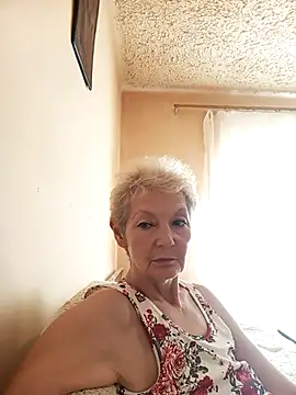 Snapshot of Calypso-Loove chatting on July 17, 2026, 8:21 am Calypso-Loove online show from July 17, 2026, 8:21 am