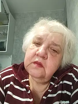 HapinessLovee online show from April 12, 2026, 5:45 am