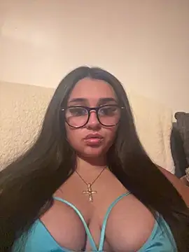 Wild Busty Niyah XX online show from April 15, 2026, 7:58 pm