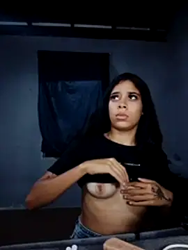 Vaness hot online show from March 18, 2026, 2:37 am