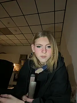 Milly-Kiss online show from January 7, 2026, 7:38 pm