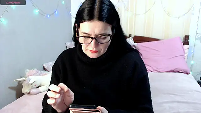 Snapshot of SashaBond chatting on February 21, 2026, 12:17 pm SashaBond online show from February 21, 2026, 12:17 pm