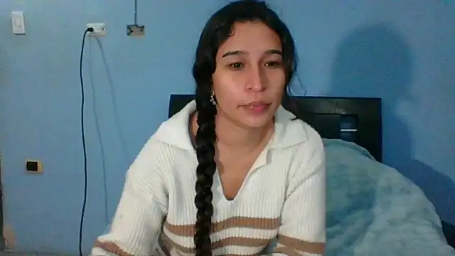 scarlettscottX online show from December 22, 2025, 1:02 am