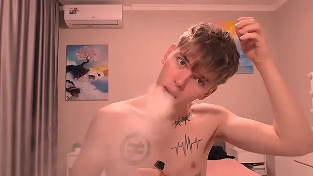 Snapshot of Fredd_Xanders chatting on December 20, 2025, 5:31 pm Fredd Xanders online show from December 20, 2025, 5:31 pm