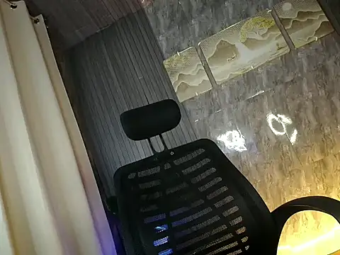 shadow-goddess online show from June 20, 2026, 12:58 am