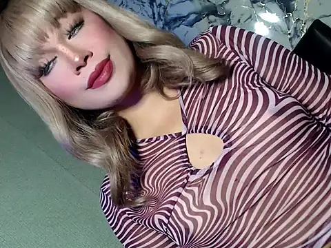 shadow-goddess online show from July 23, 2026, 11:35 pm