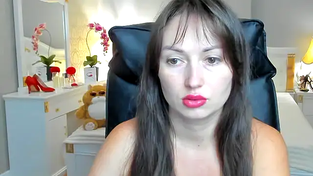Snapshot of RosiAlina chatting on July 8, 2026, 6:40 am RosiAlina online show from July 8, 2026, 6:40 am