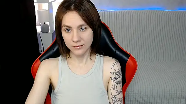 MiaBun1 online show from January 7, 2026, 6:27 am