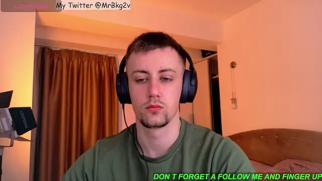 Snapshot of Brellisimo chatting on June 3, 2026, 11:02 am Brellisimo online show from June 3, 2026, 11:02 am