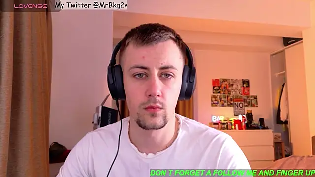 Snapshot of Brellisimo chatting on June 4, 2026, 11:49 am Brellisimo online show from June 4, 2026, 11:49 am