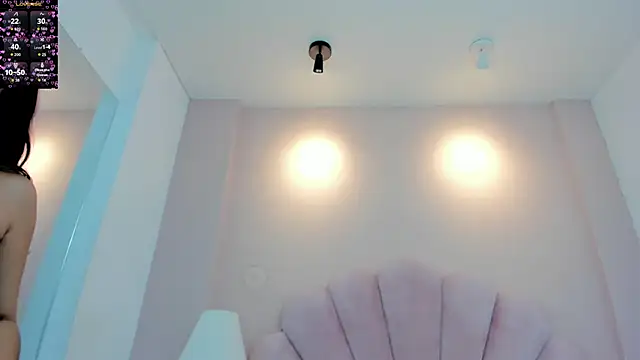 Nahomy Harperr online show from December 5, 2025, 1:09 pm