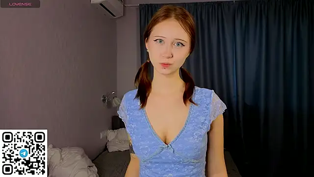 EvaaAnderson online show from January 7, 2026, 5:10 am