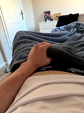 angei094 online show from December 15, 2025, 12:53 pm